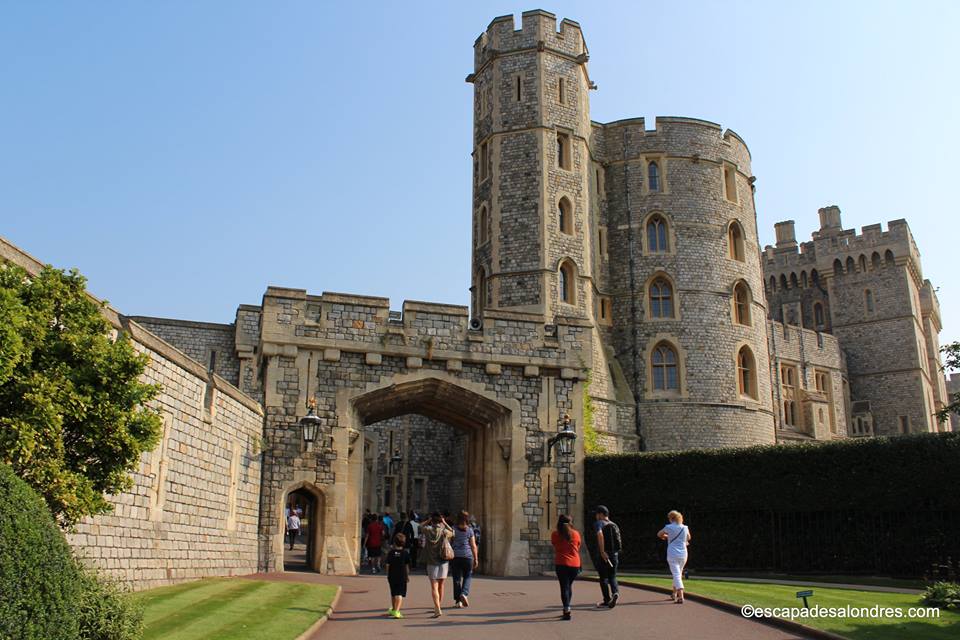 Windsor Castle : Visite de la résidence préférée de la Reine - Qui Est Castel Dans Reine Du Sud