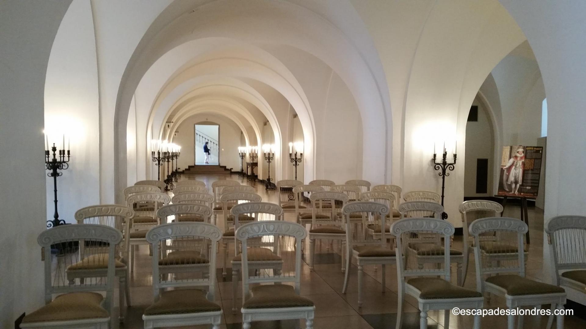 Banqueting house the undercroft1