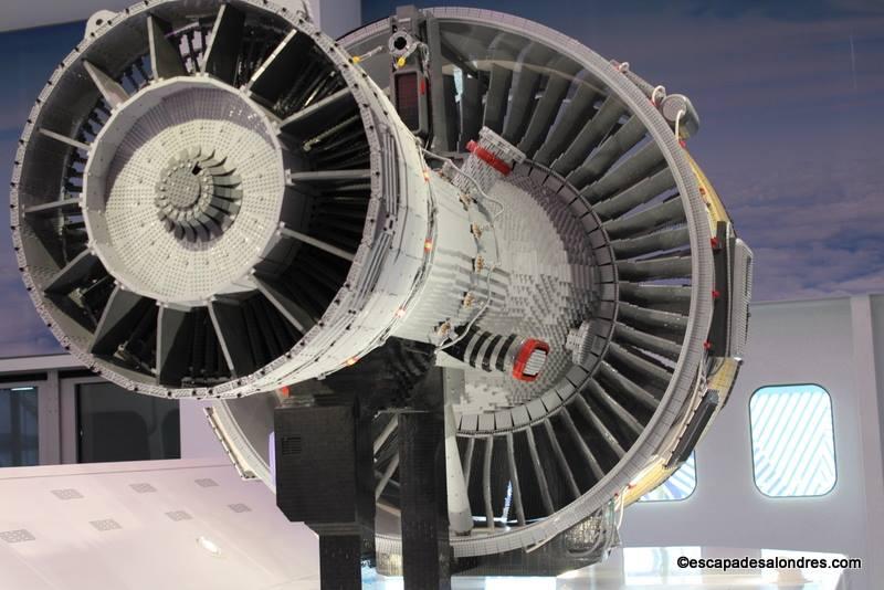 Emirates aviation experience