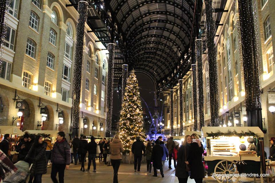 Hays galleria christmas tree