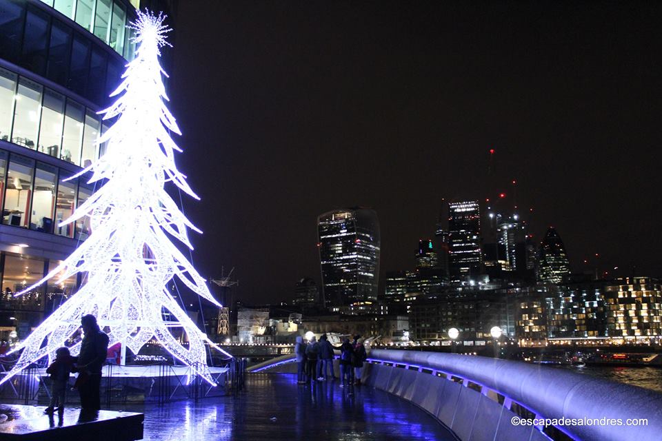More london riverside christmas tree