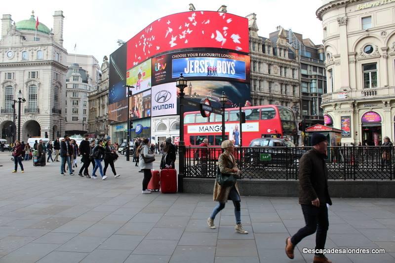 Piccadilly circus London