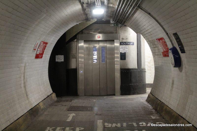 Woolwich foot tunnel