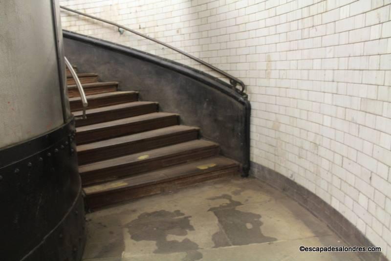 Woolwich foot tunnel